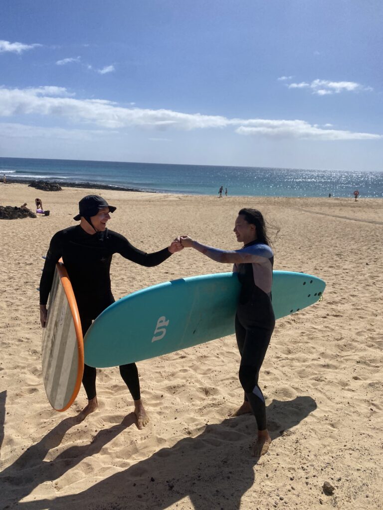 surf lessons fuerteventura